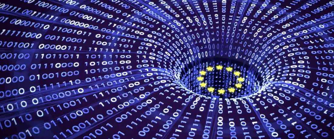 EU-Flagge in digitalem Datenstrudel mit Warntexten zur totalen Überwachung durch die ID.