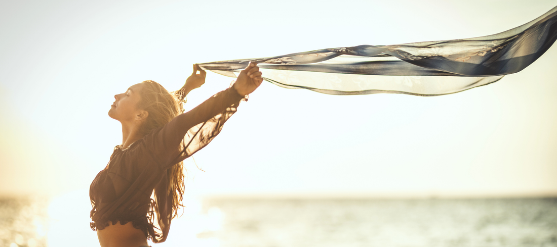 Symbolbild für digitale Produkte verkaufen: finanzielle Freiheit durch skalierbares Online Business und digitale Assets