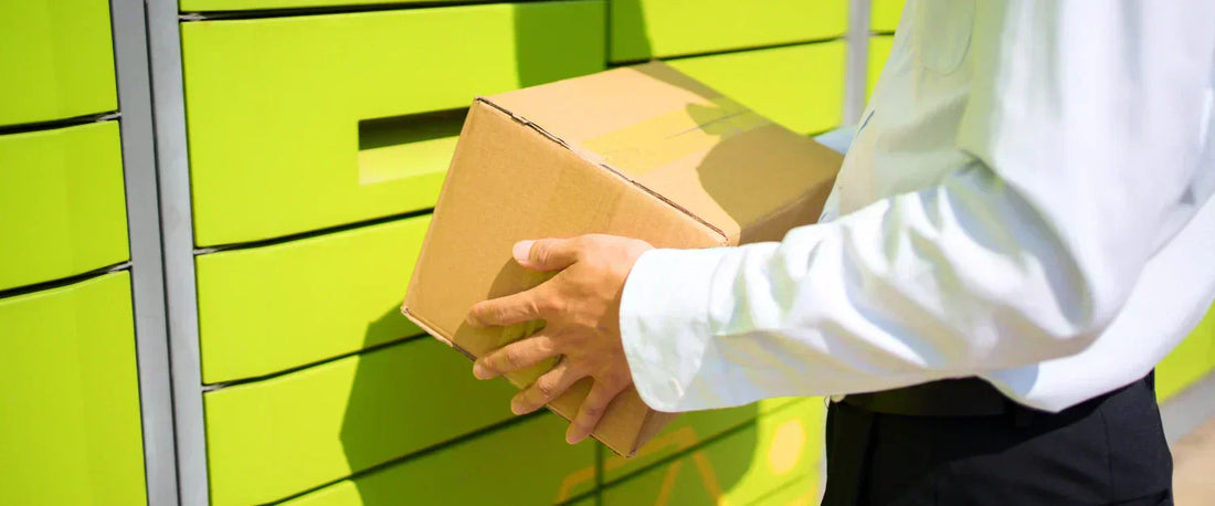Kunde nutzt Packstation: Schutz vor Haftungsfalle in Deutschland